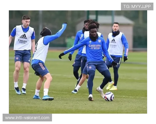 萨卡臀部伤势好转，预计下周归队训练